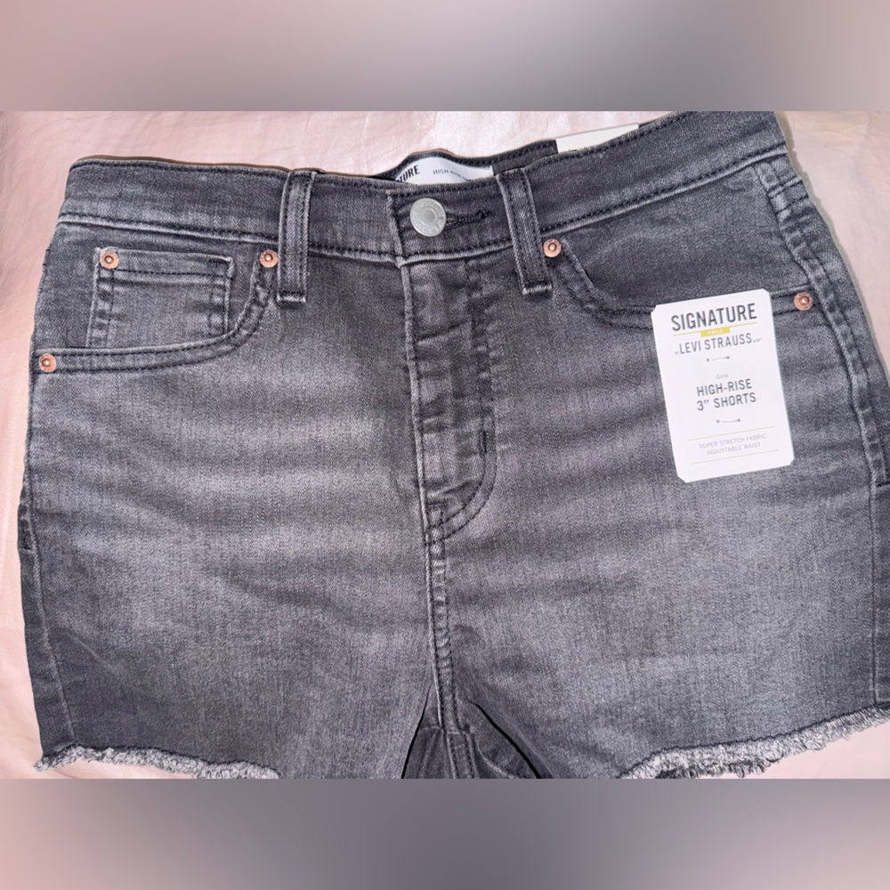 Levi Strauss Signature High-Rise Black Shorts